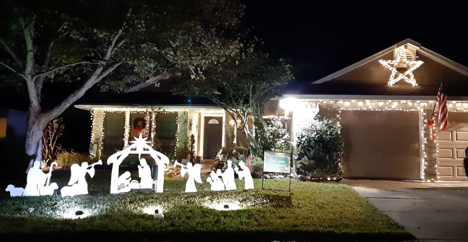 Yard of the Month: DECEMBER Edition – RESULTS